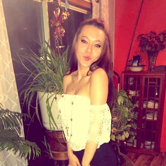 Meet your Posher, Lexi - Picture 1 of 1